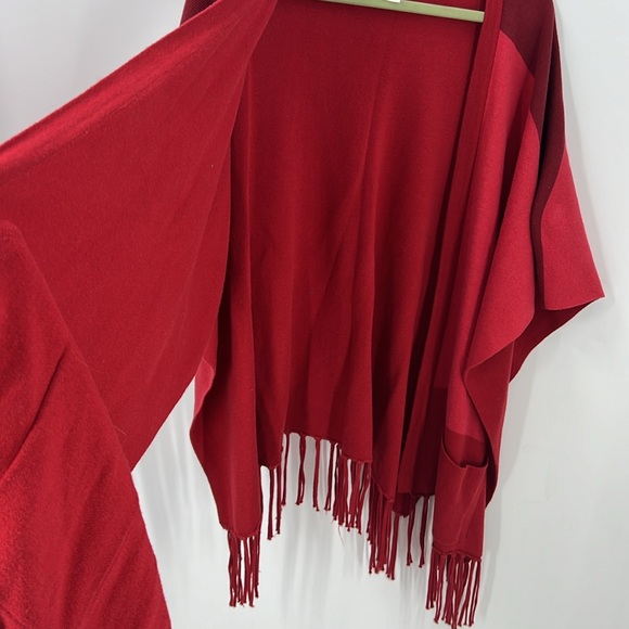 Cabi cotton blend color block open front poncho wrap with pockets & fringe M/L - Picture 9 of 9